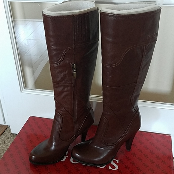 GUESS Boots *NWT* - Picture 3 of 4